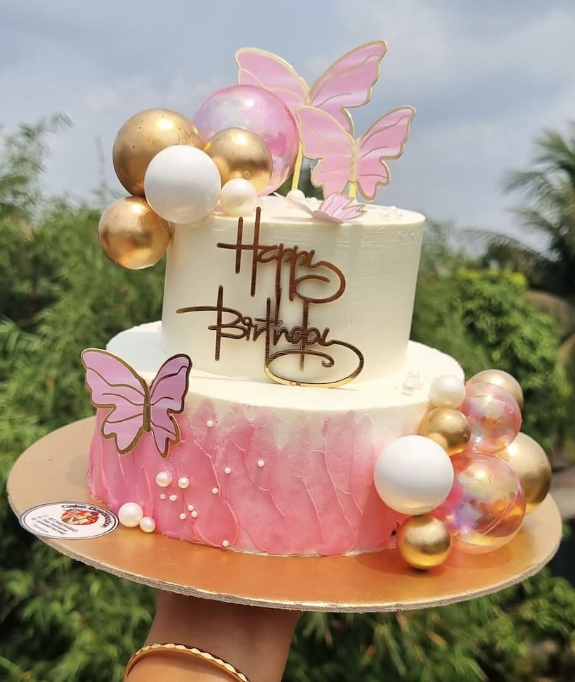 Custom Cake Design 1
